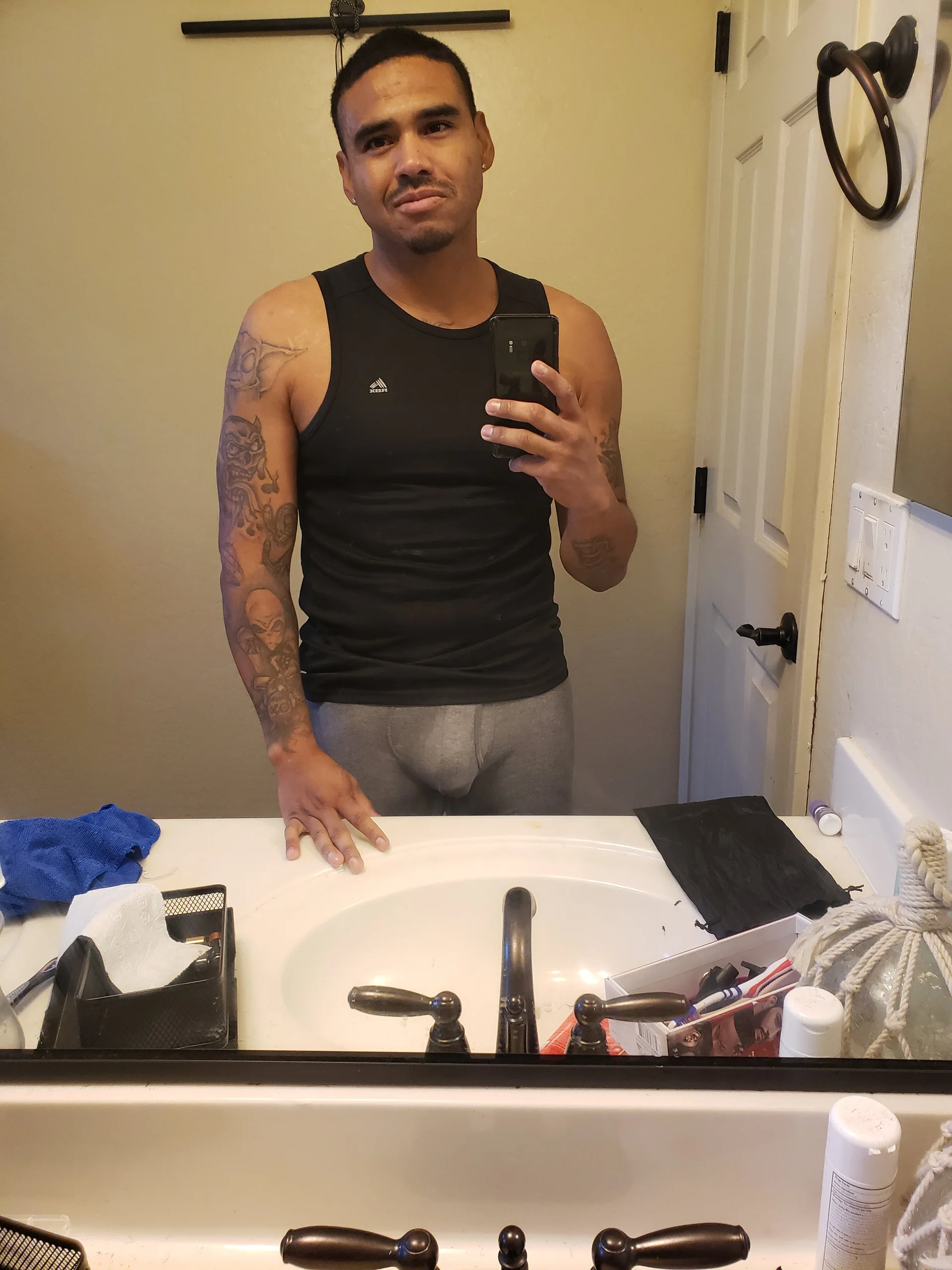 XXX Porn Photo of Nude ReesesPns 3