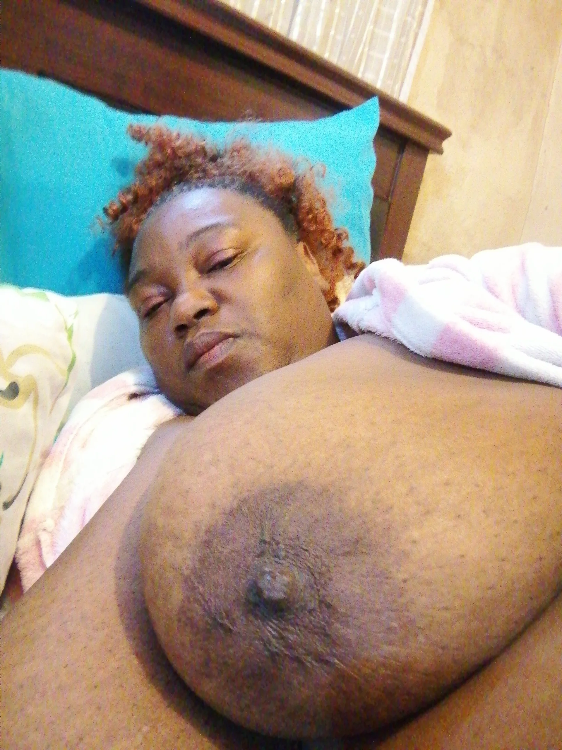XXX Porn Photo of Nude MATUREBUSSTY 2
