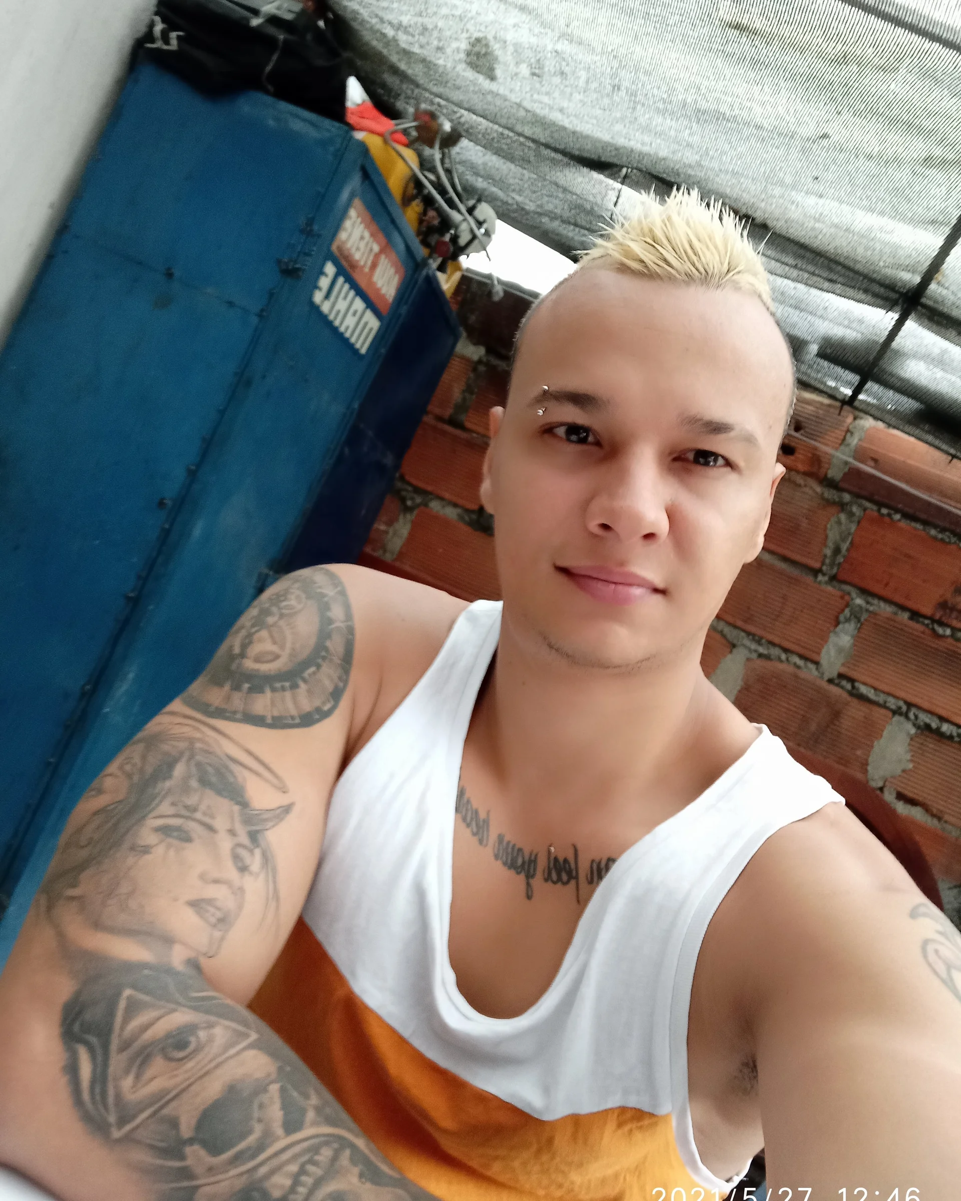 XXX Porn Photo of Nude damian_c12 12