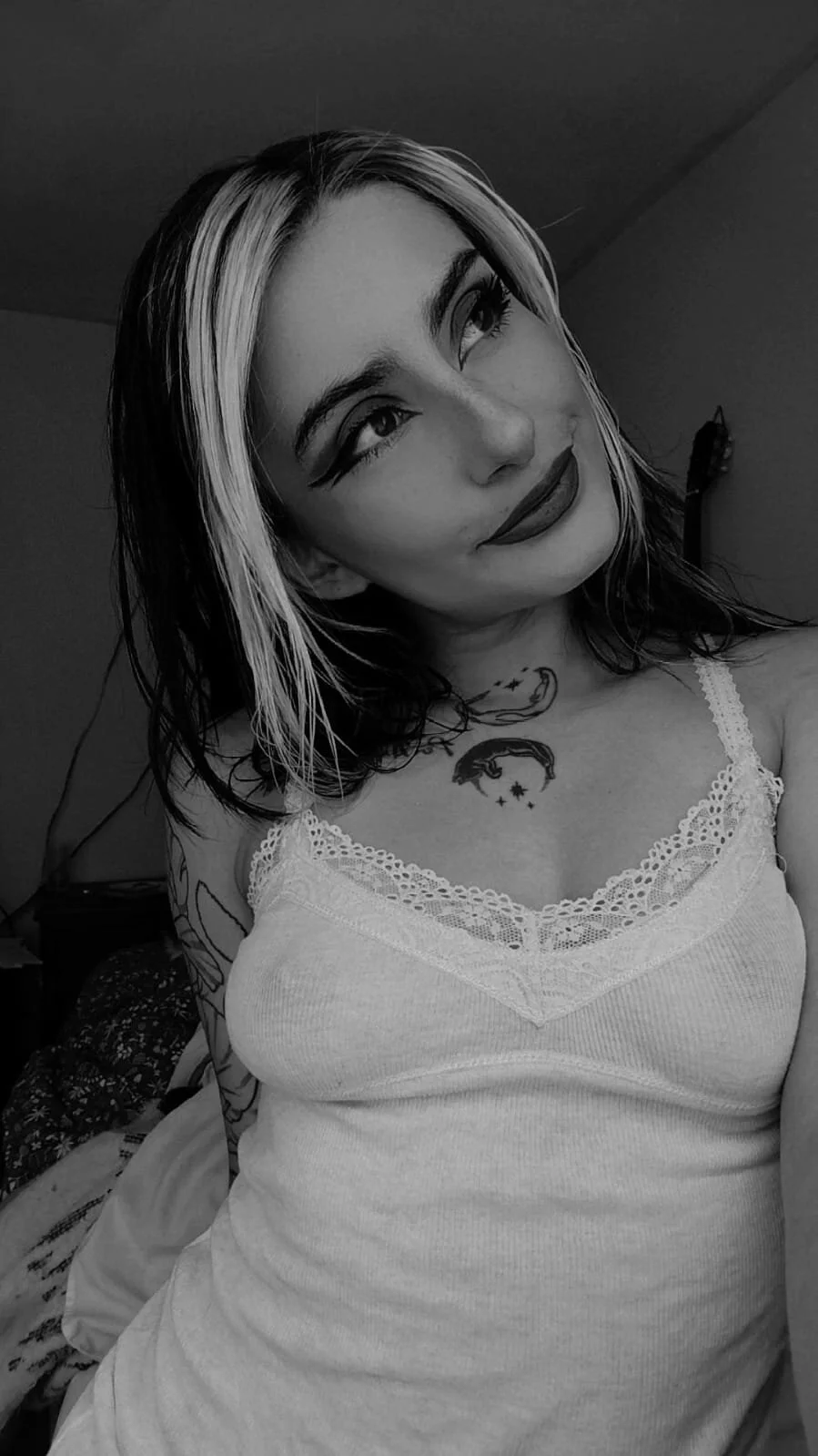 XXX Porn Photo of Nude aliceinflames 9