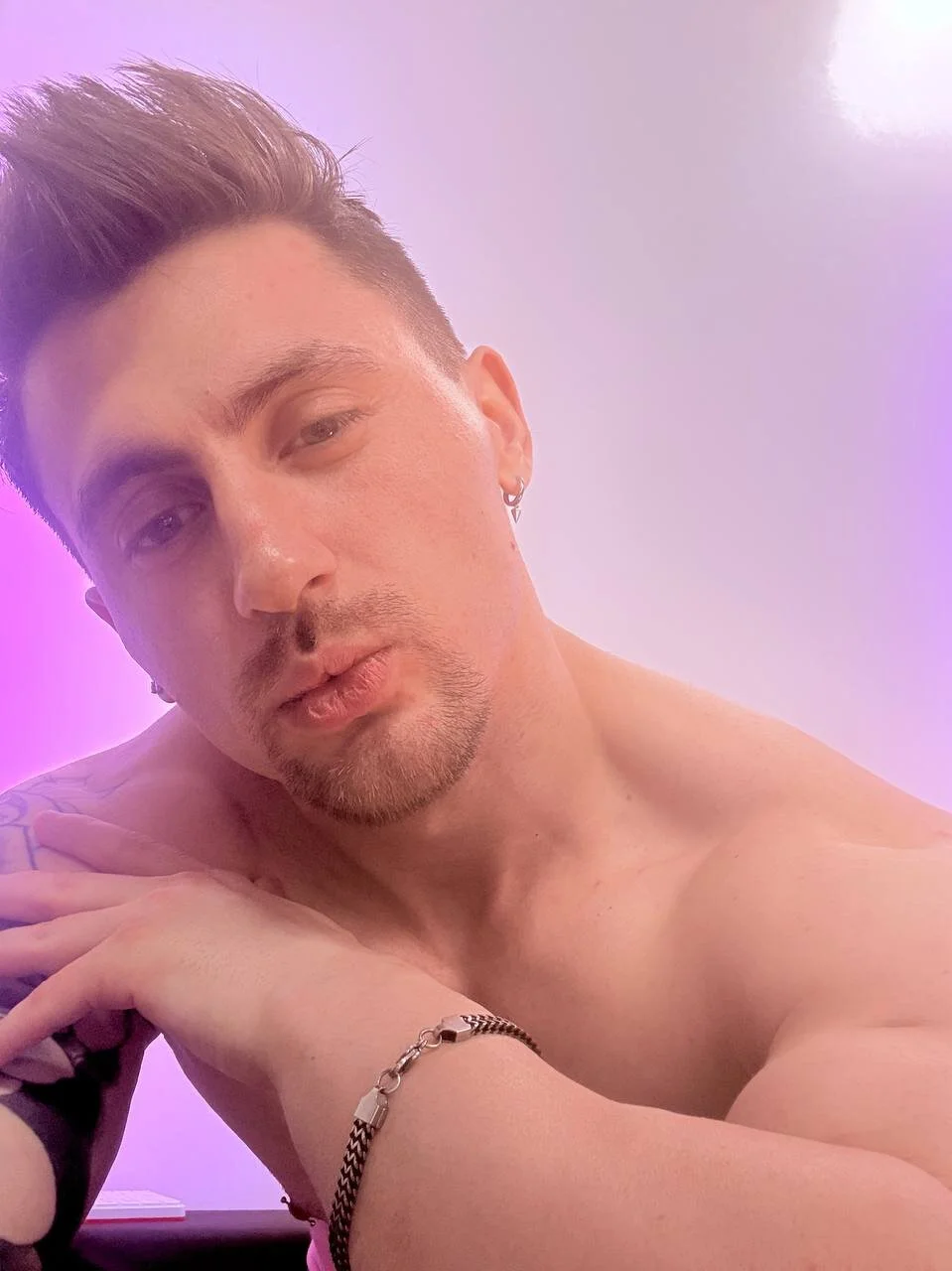 XXX Porn Photo of Nude Oscar_Miller_ 4