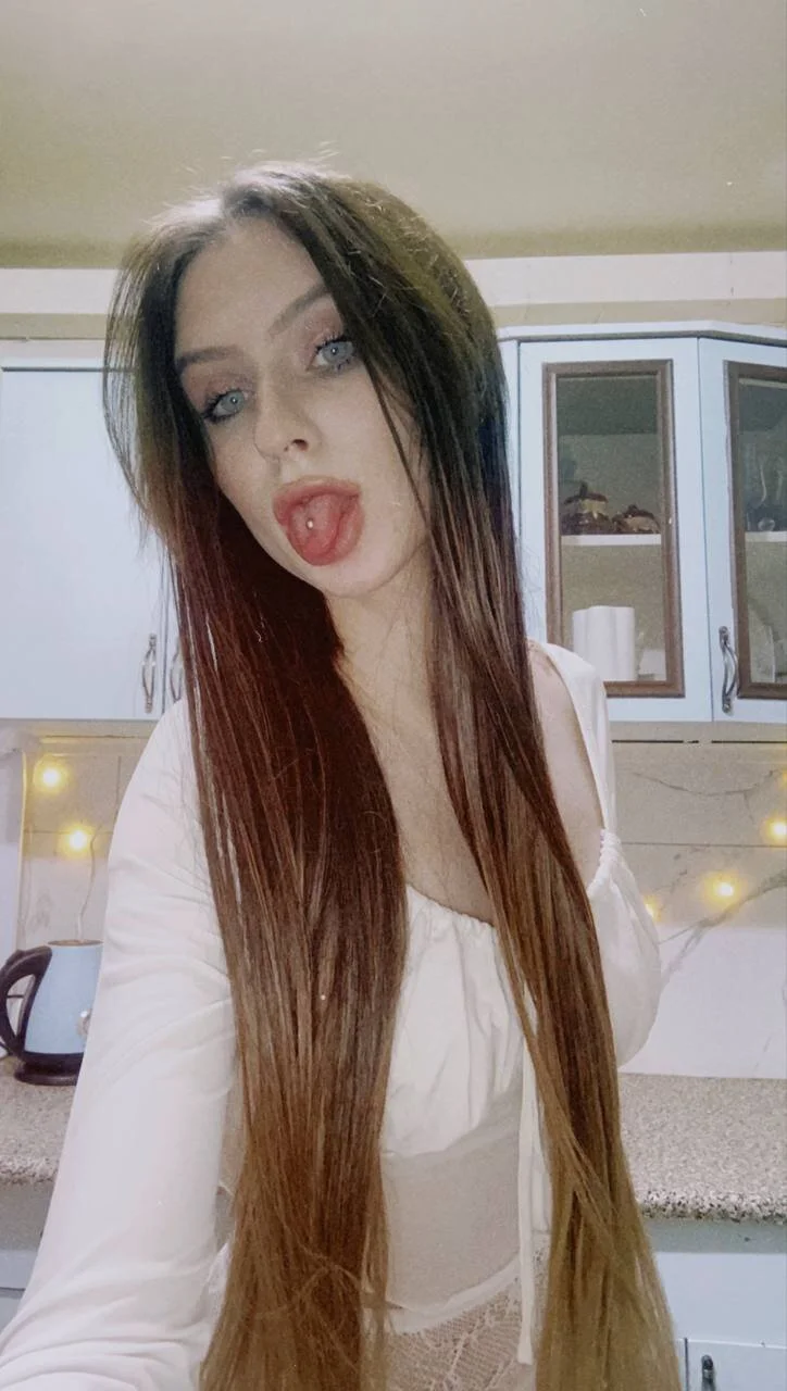 XXX Porn Photo of Nude EllieRough 4