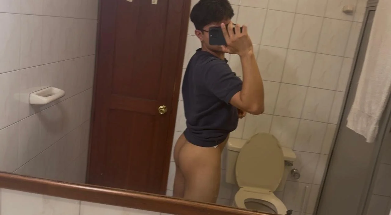 XXX Porn Photo of Nude simon__lambert 2