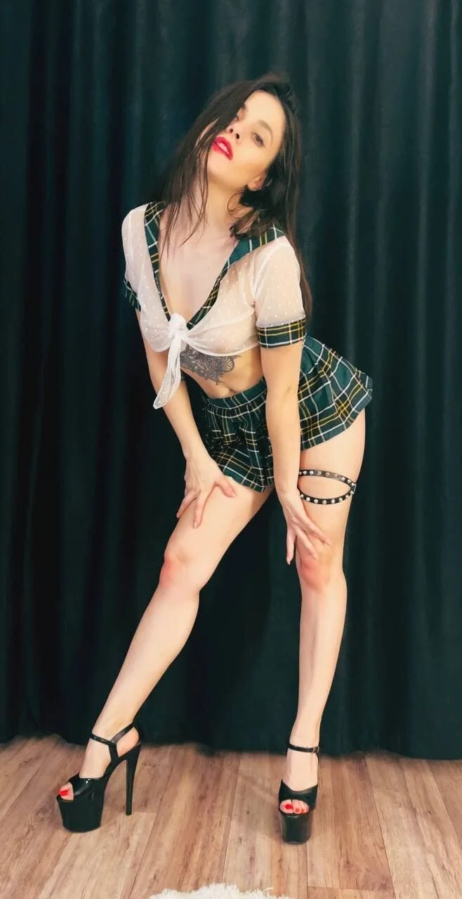 XXX Porn Photo of Nude PartyQqHouse 13