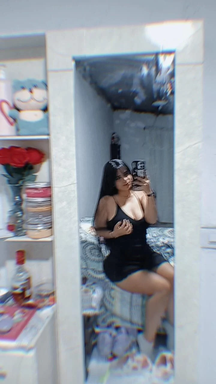 XXX Porn Photo of Nude TinyRosee 2
