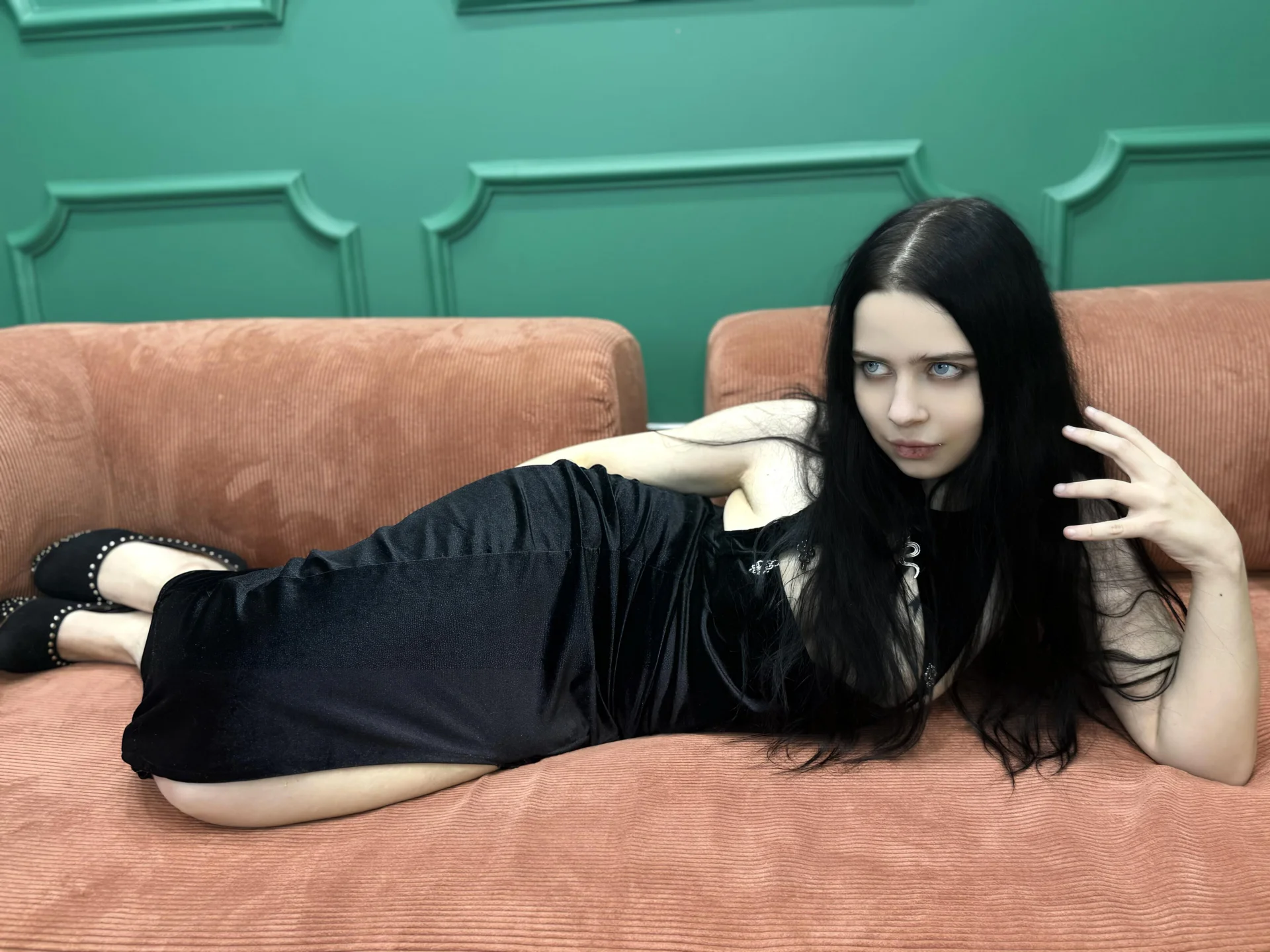 XXX Porn Photo of Nude madam_inferno 4