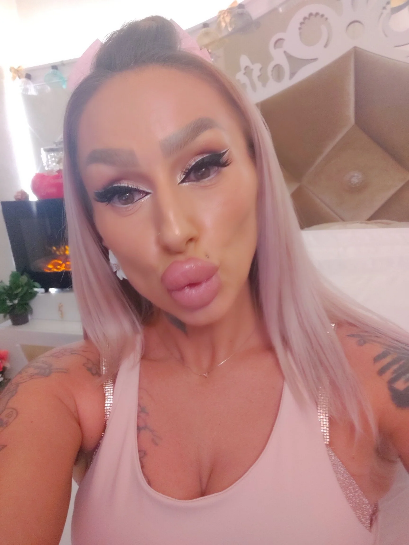 XXX Porn Photo of Nude hotgirlsmoking_69xxx 21