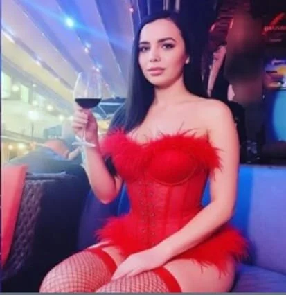 XXX Porn Photo of Nude juliahayessxx 556