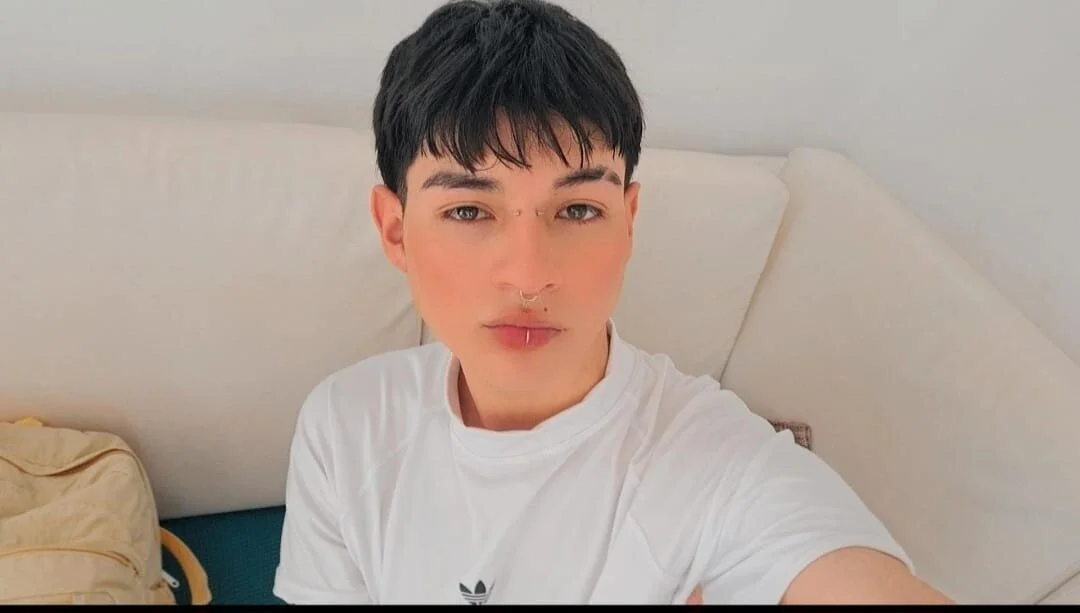 XXX Porn Photo of Nude AleAurarashi 2