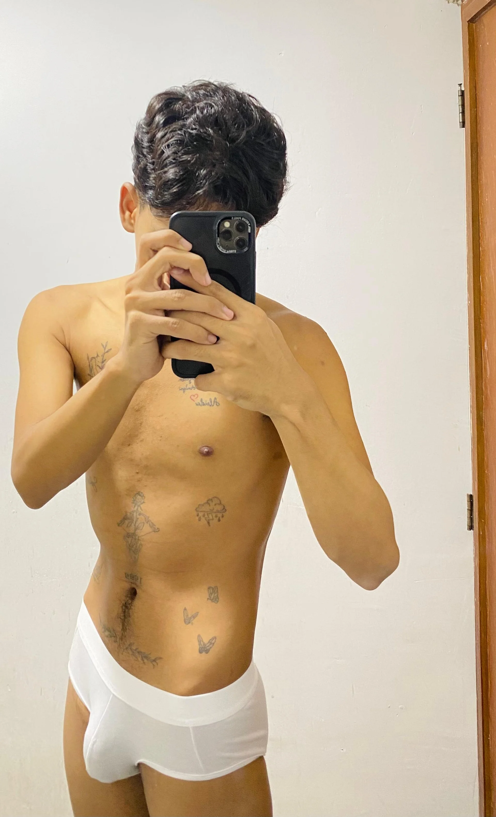 XXX Porn Photo of Nude allens_joe 15