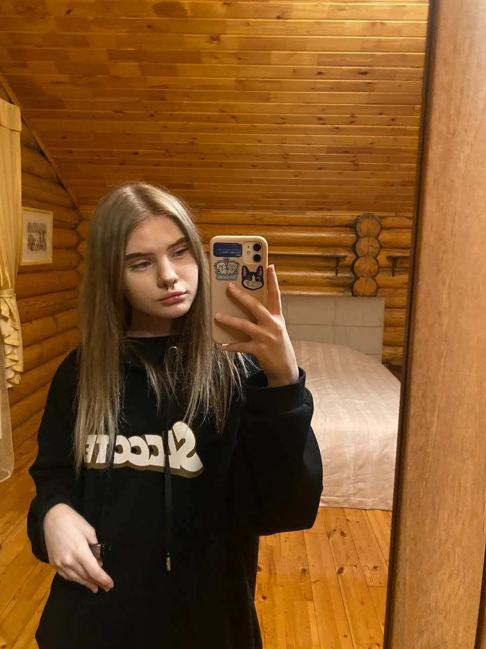 XXX Porn Photo of Nude CarolinePepper 11
