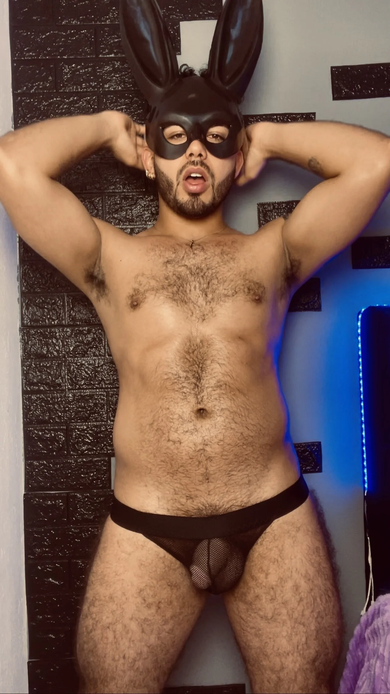XXX Porn Photo of Nude adamhairy 69