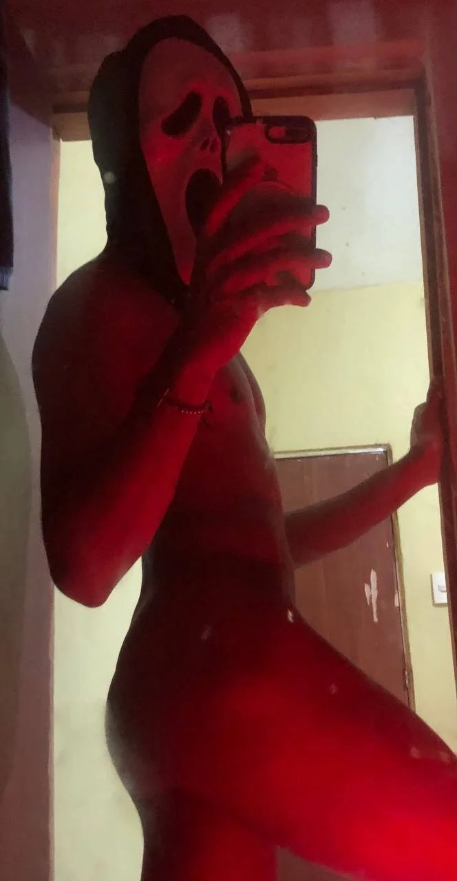 XXX Porn Photo of Nude GeordiNovaX 1