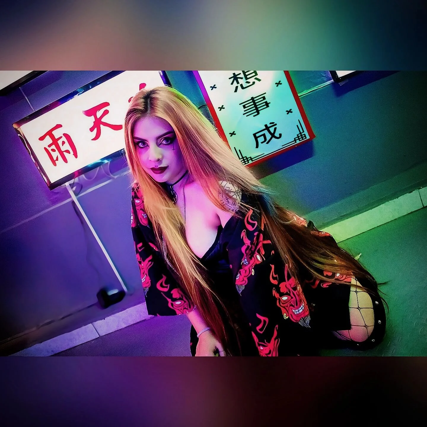 XXX Porn Photo of Nude FindomQueen 75