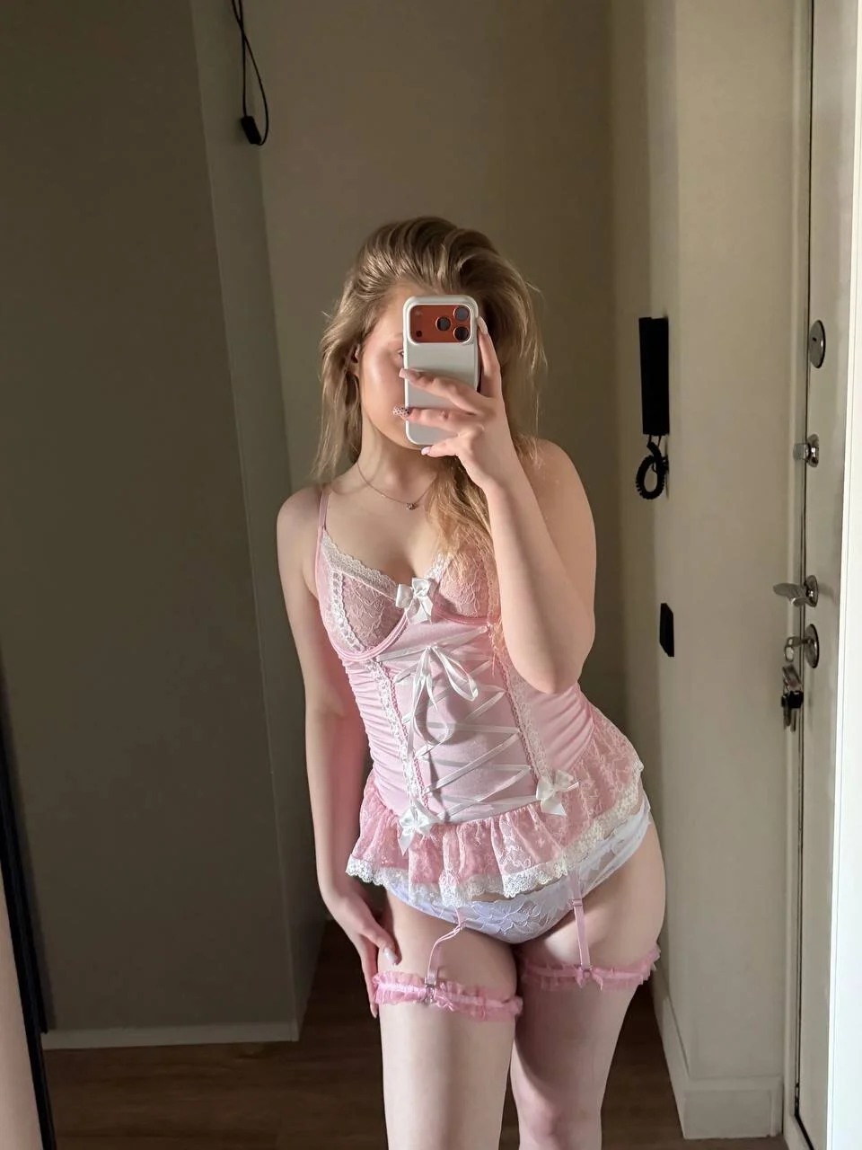 XXX Porn Photo of Nude DriveThruDyad 6