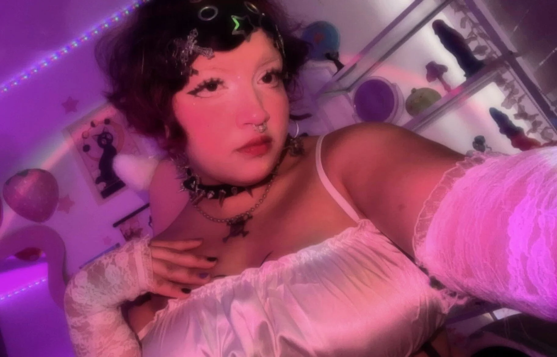 XXX Porn Photo of Nude Noisy_doll 4