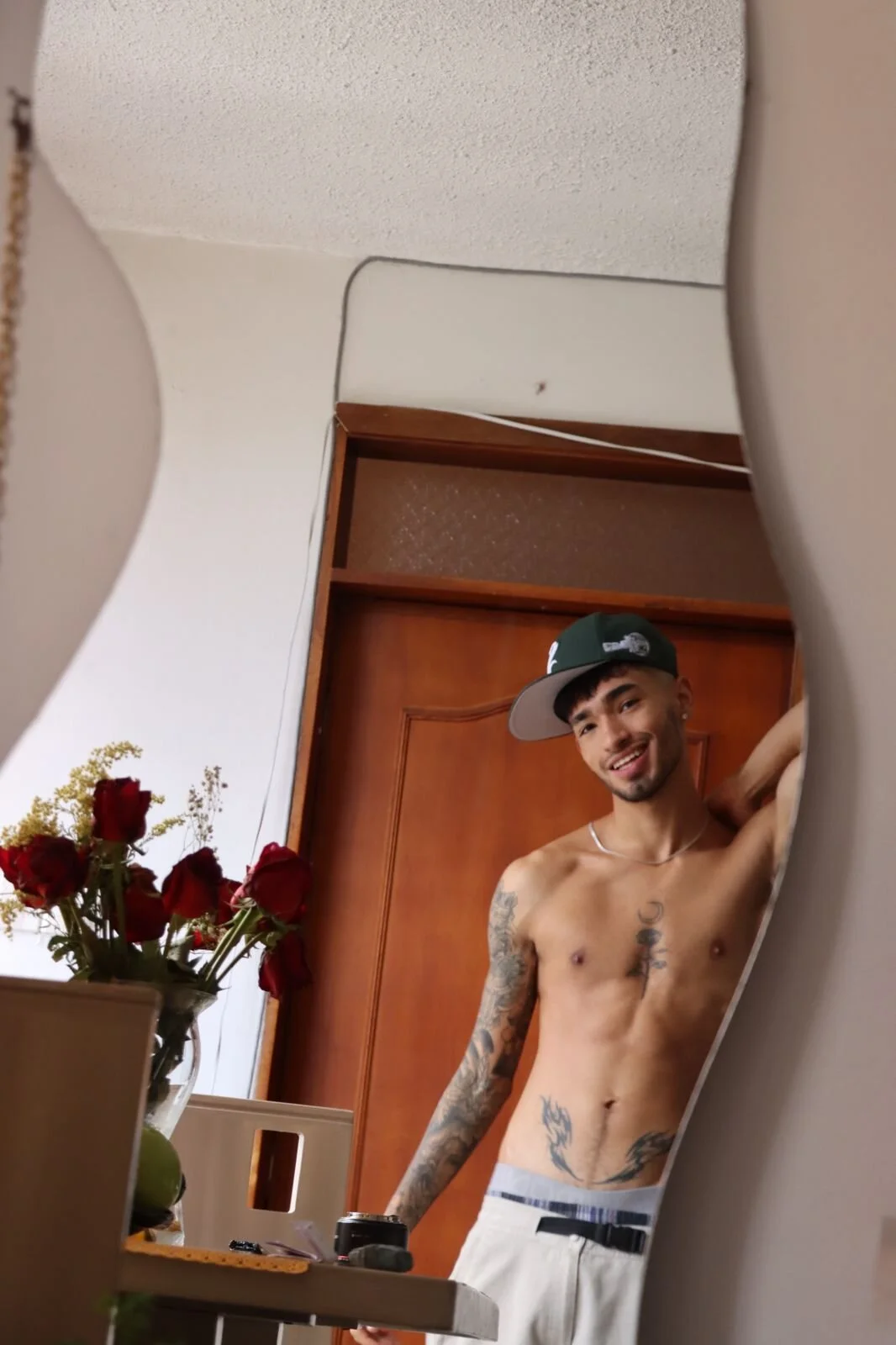 XXX Porn Photo of Nude Damon__333 7