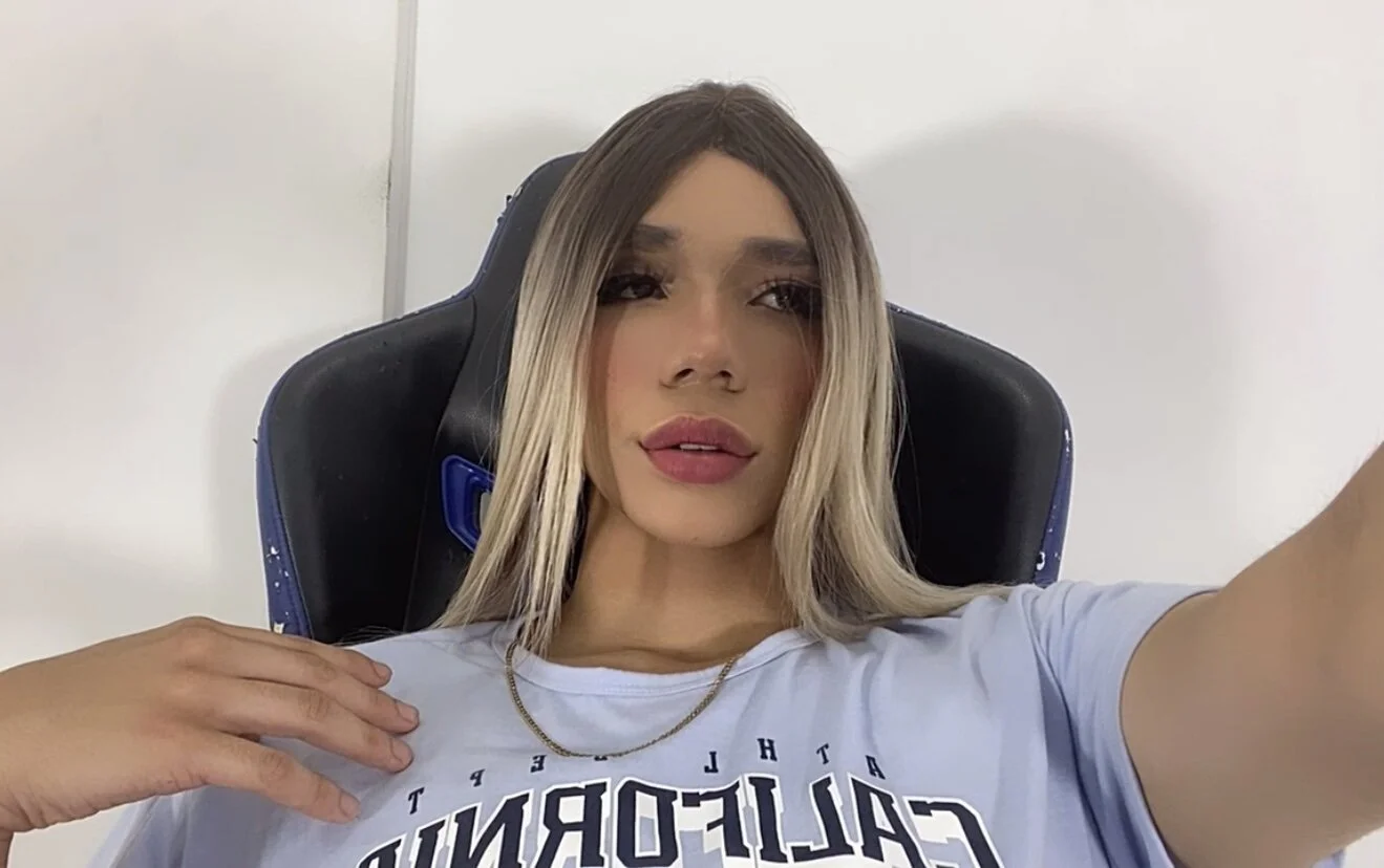 XXX Porn Photo of Nude charlotte_cruzx 2