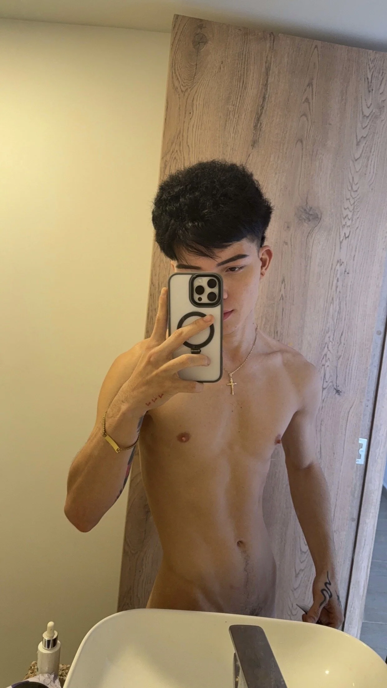 XXX Porn Photo of Nude pretur_cruba1 29