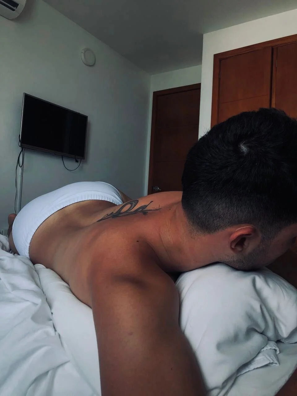 XXX Porn Photo of Nude kevin_white_ 2