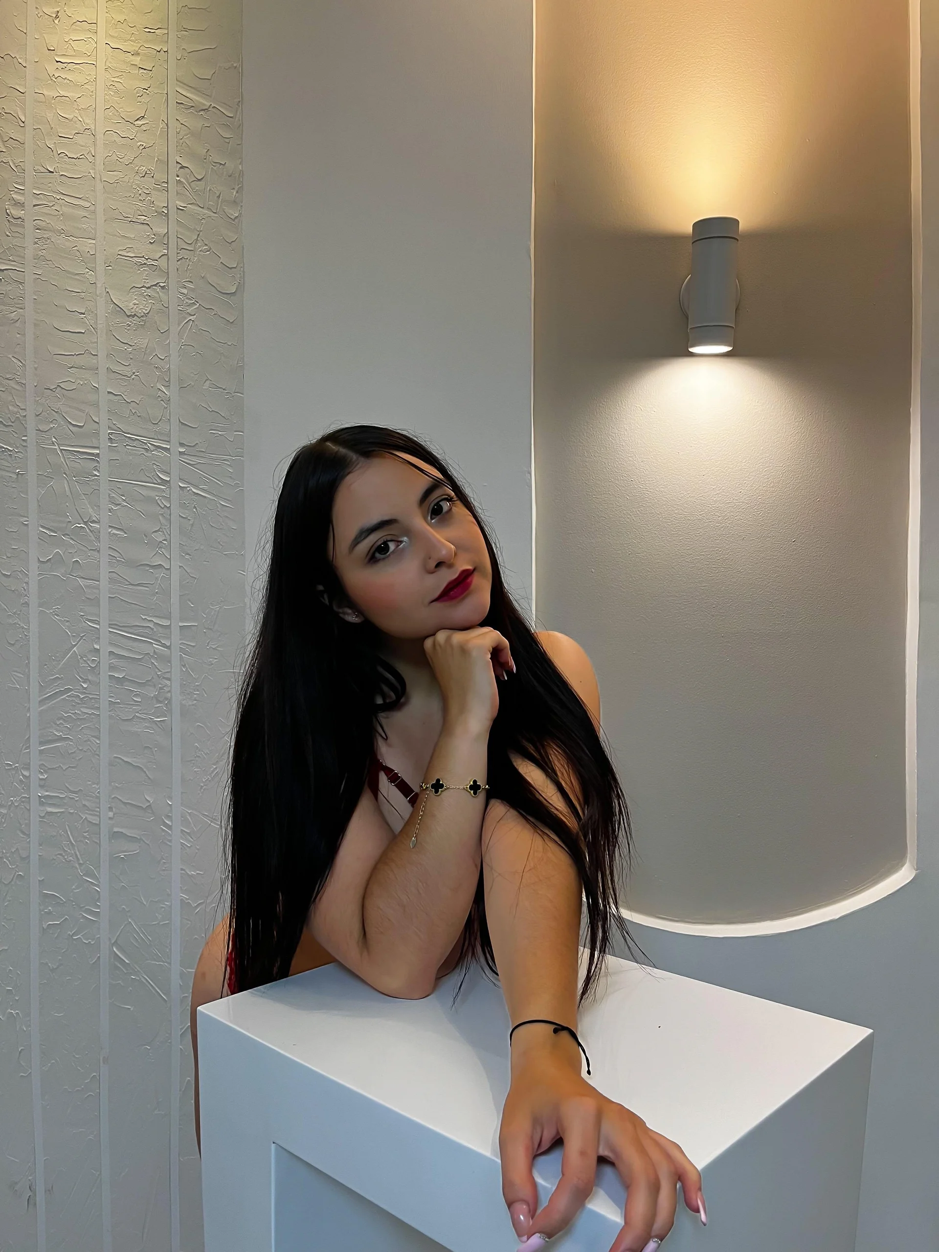 XXX Porn Photo of Nude AllisonRogersX 11