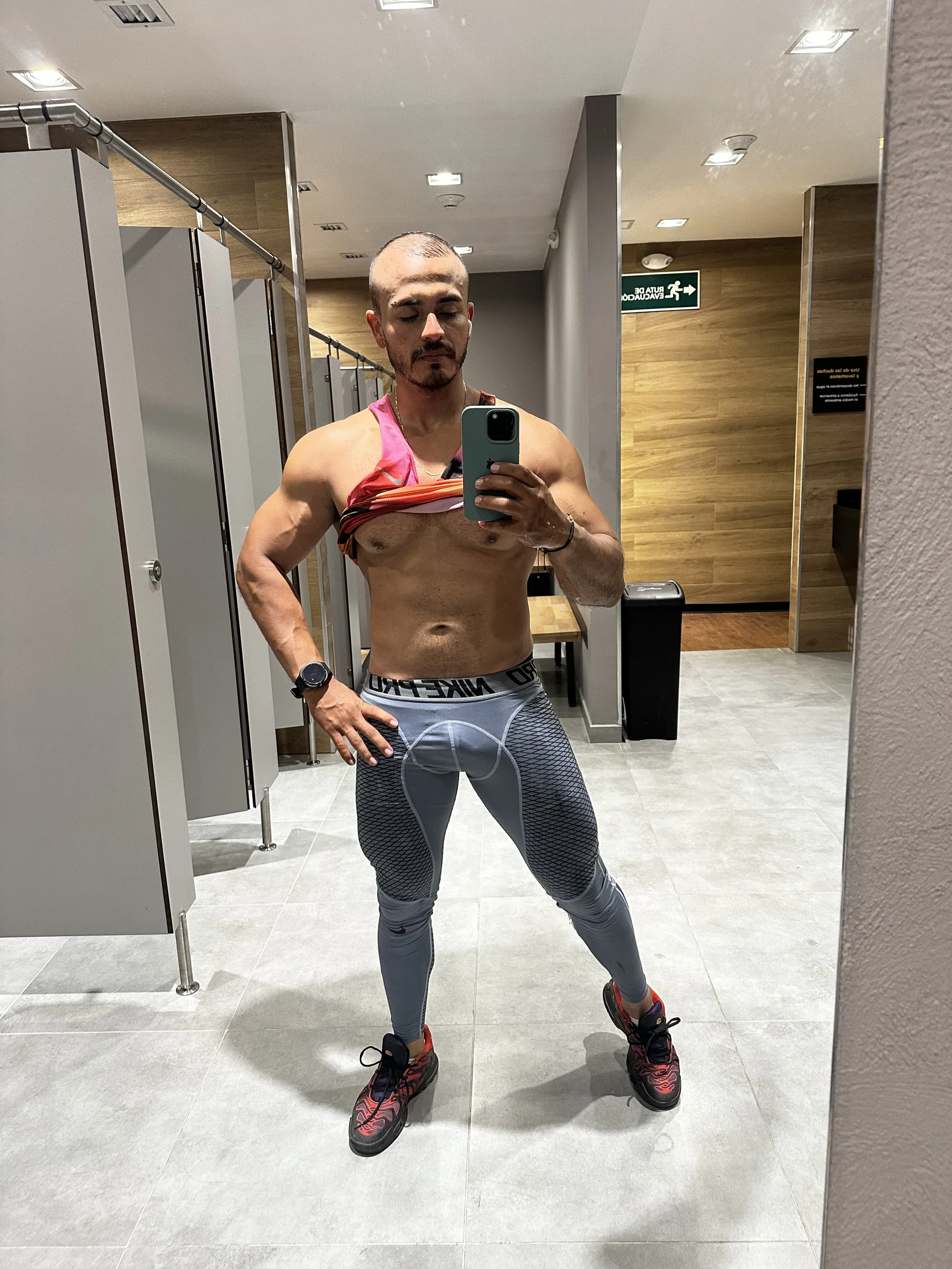 XXX Porn Photo of Nude magnusclark 81