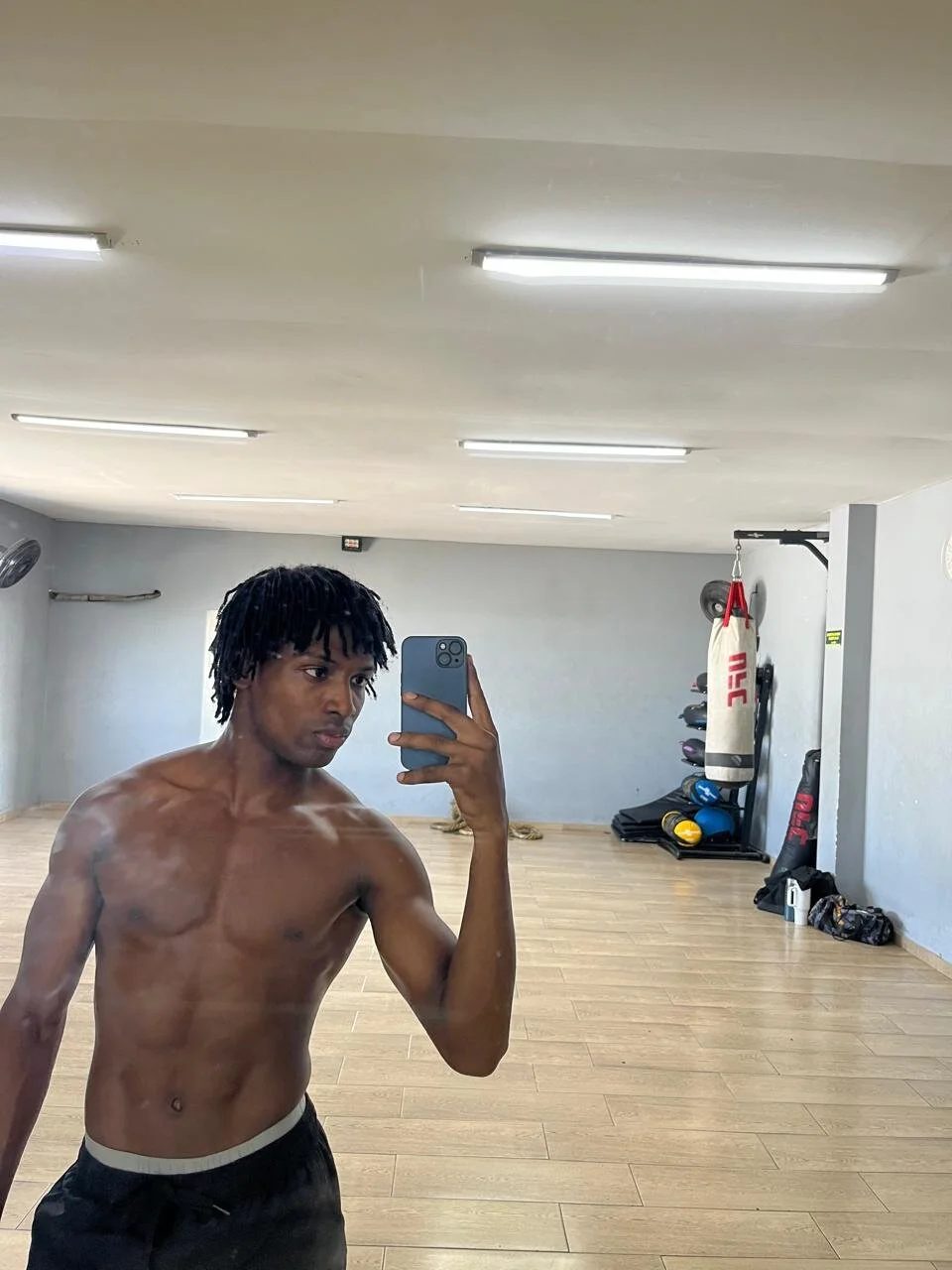 XXX Porn Photo of Nude tau_montes 7