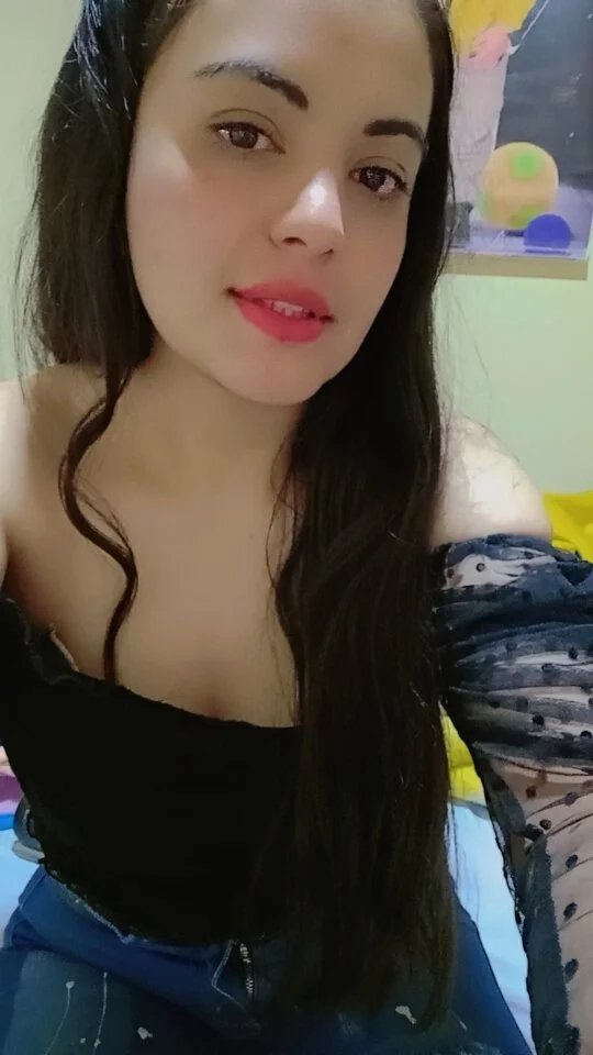 XXX Porn Photo of Nude lauraura 2