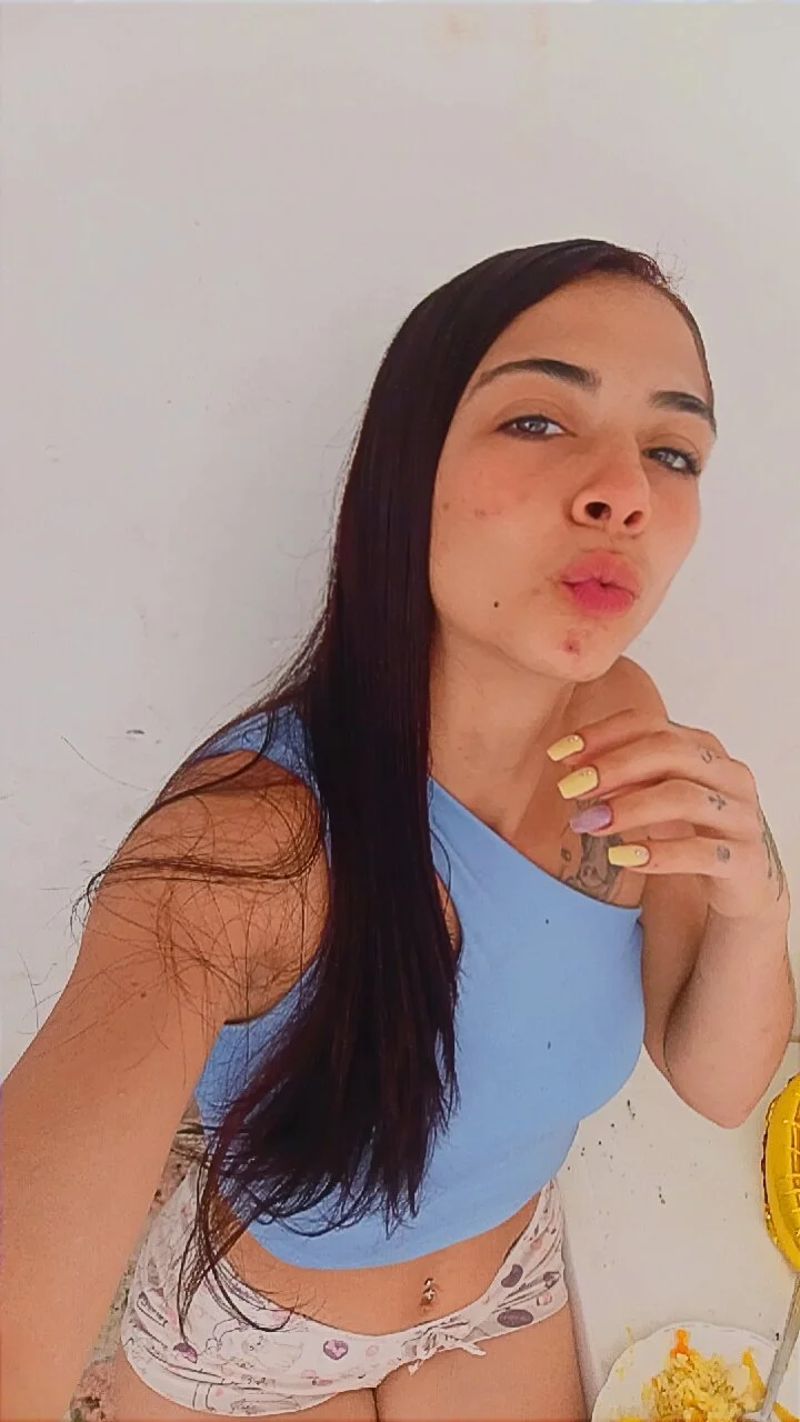 XXX Porn Photo of Nude valenpaisita2123 24