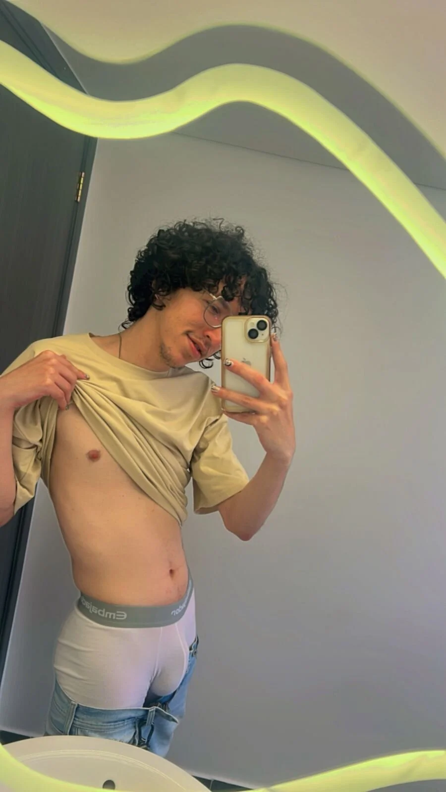 XXX Porn Photo of Nude Orlandodcn_69 12