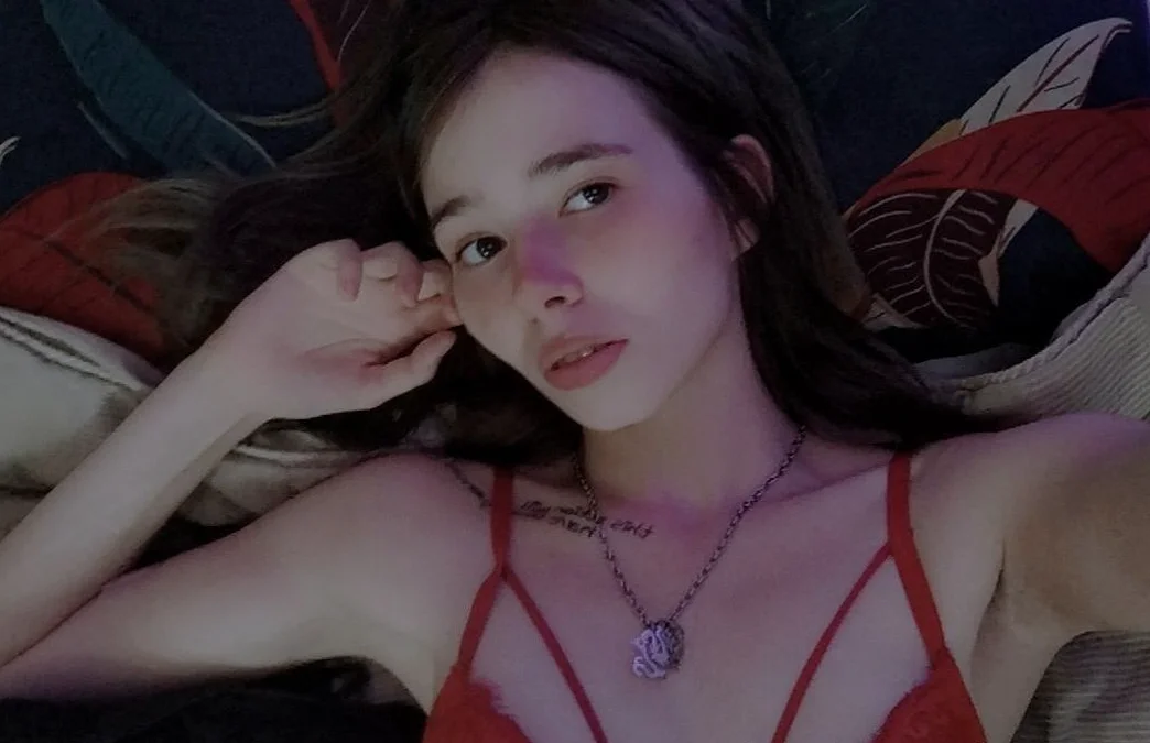 XXX Porn Photo of Nude the_holy_t 4
