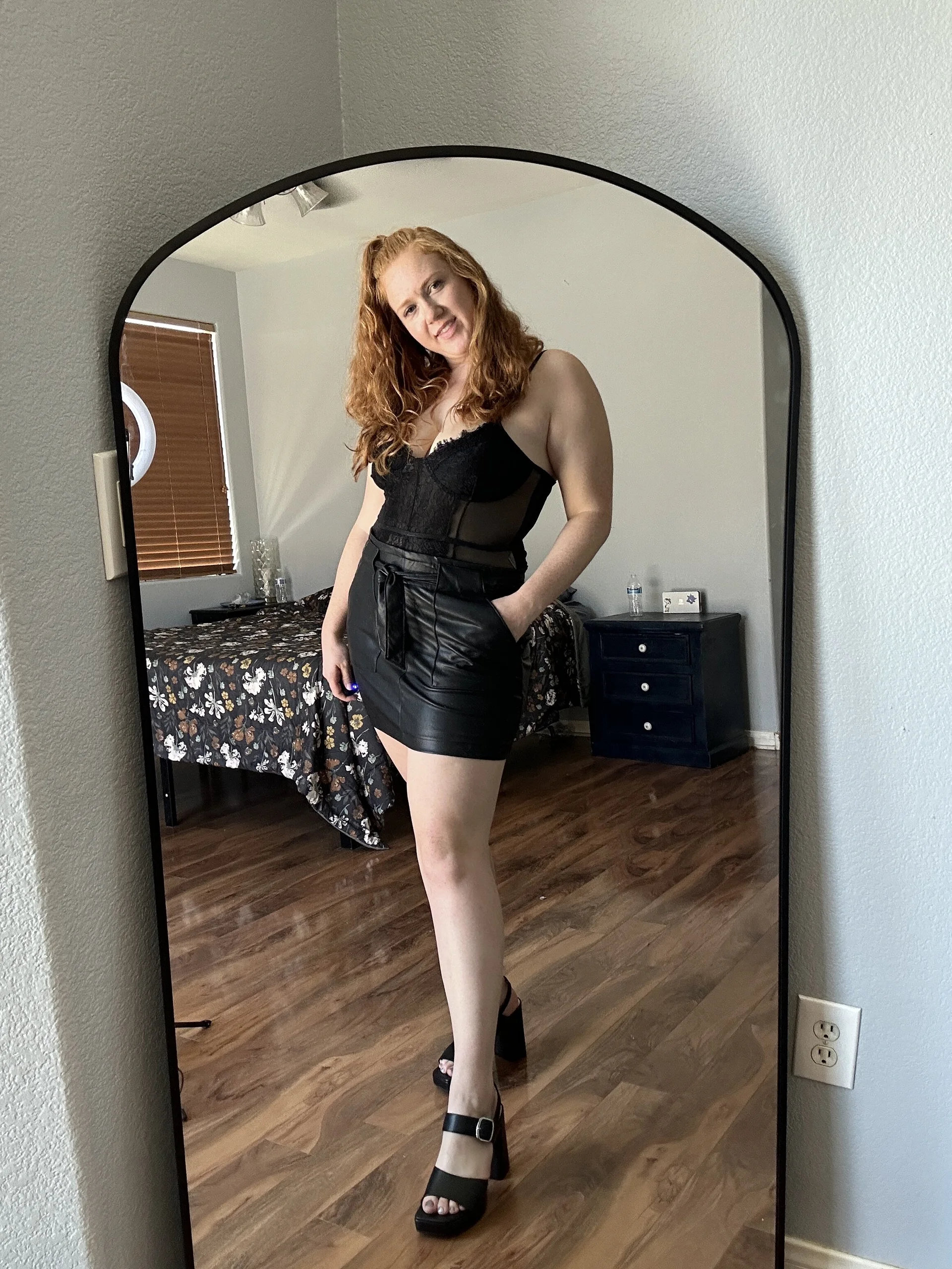 XXX Porn Photo of Nude Scarlettredff 13