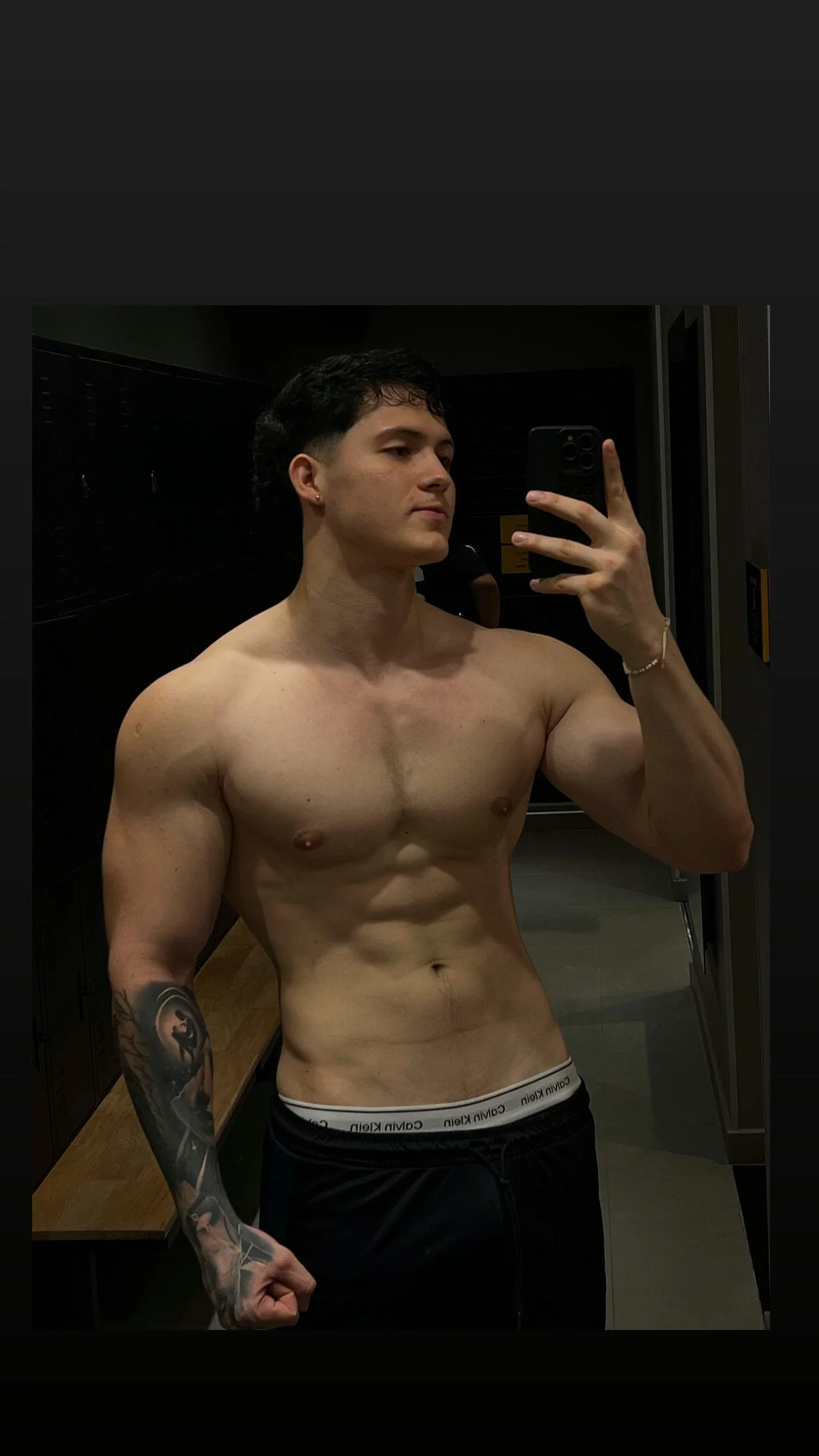 XXX Porn Photo of Nude Hazzan_Velez 27