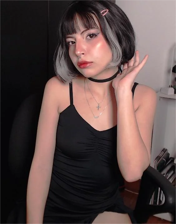 XXX Porn Photo of Nude BiiHoney 33