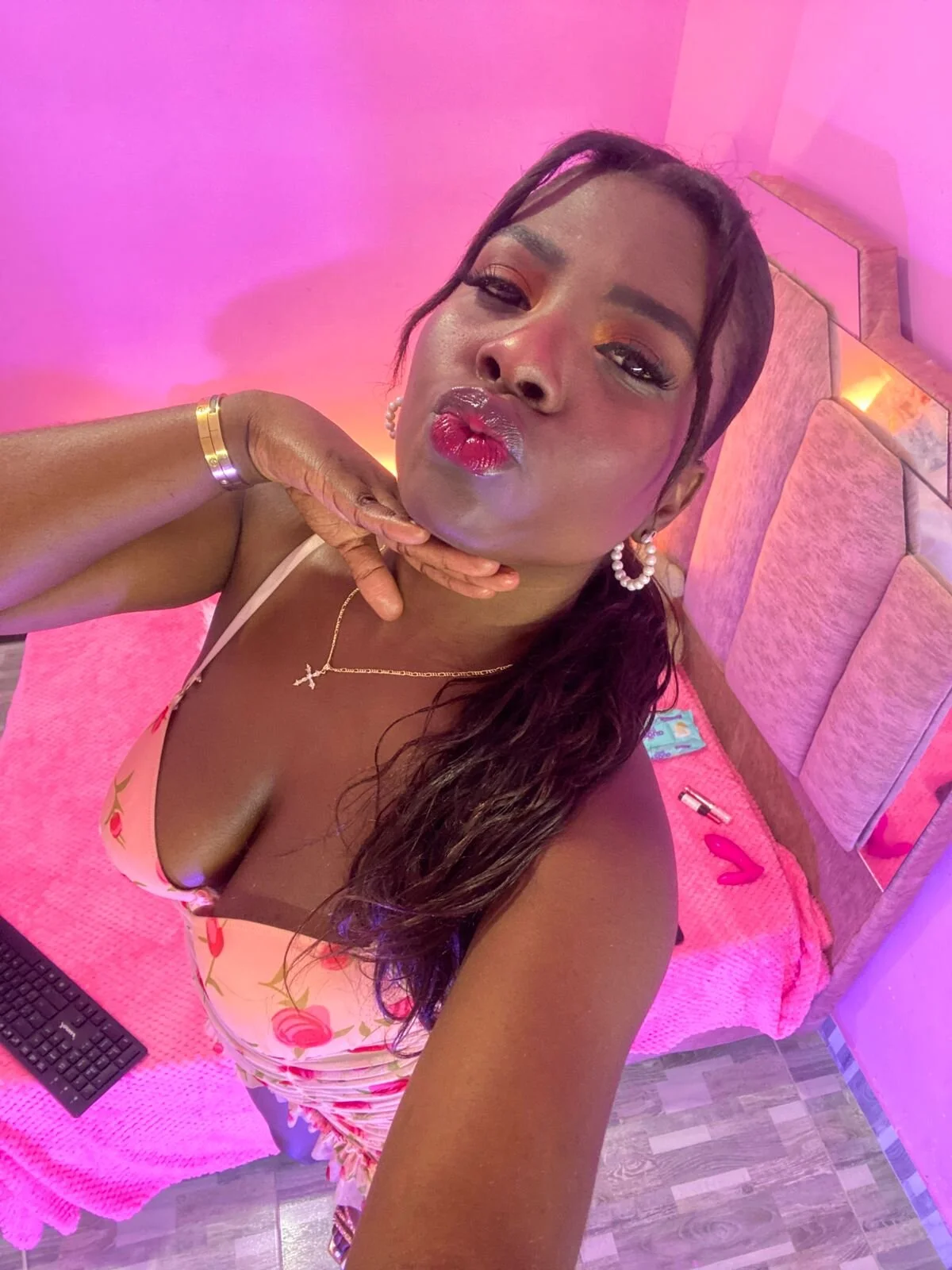 XXX Porn Photo of Nude LoveQueen2 3