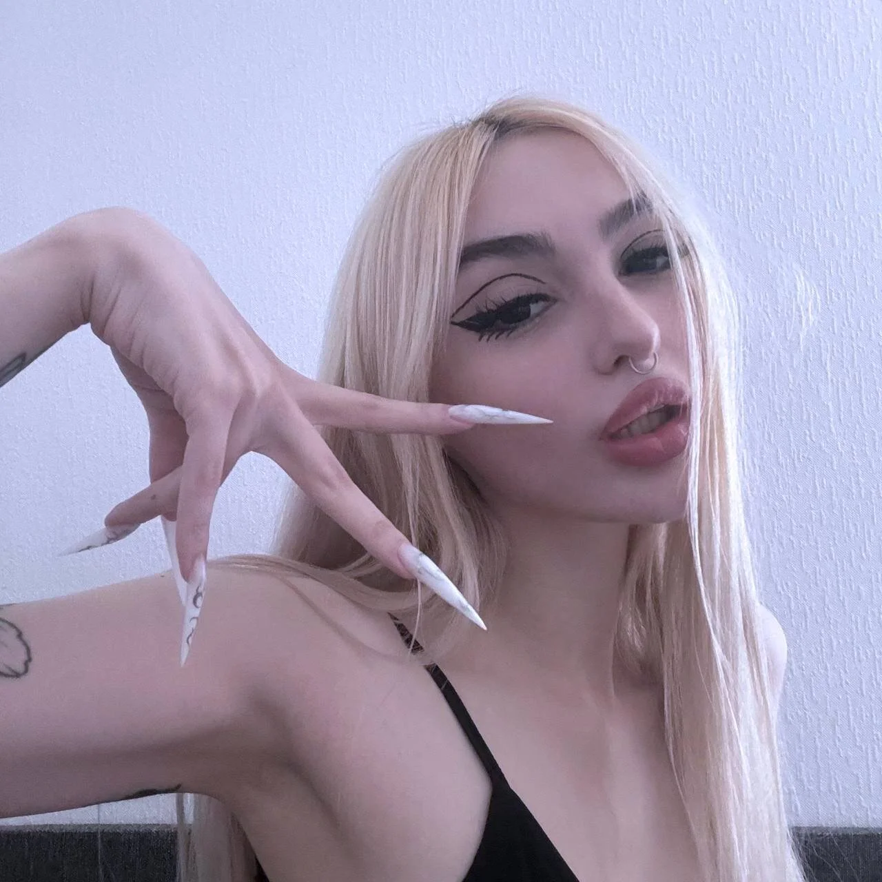 XXX Porn Photo of Nude succubantra 3