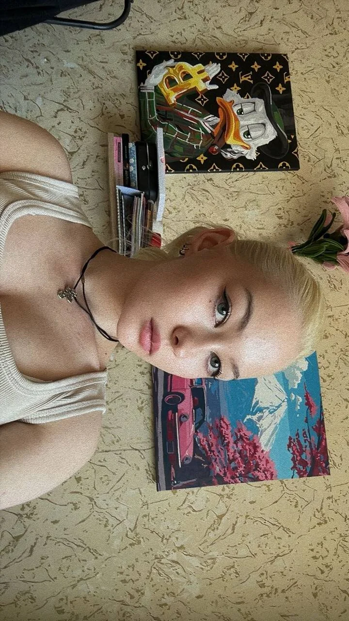 XXX Porn Photo of Nude OliviaVale 2