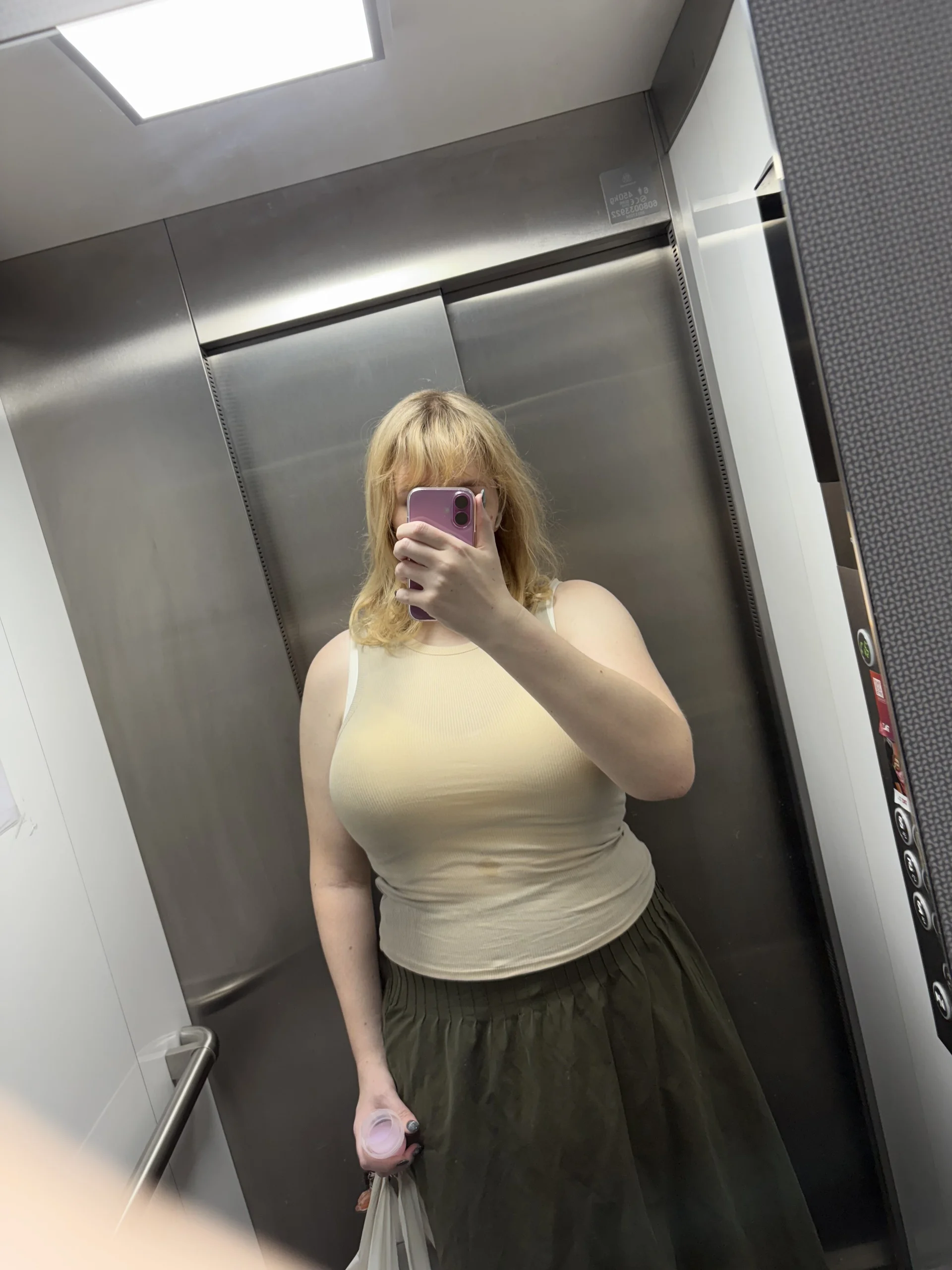 XXX Porn Photo of Nude LunoviaXL 19