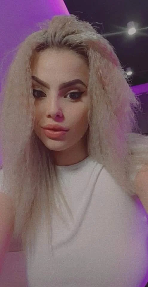 XXX Porn Photo of Nude Ellyslimdoll 1