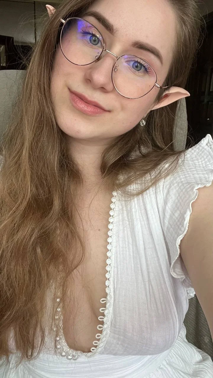 XXX Porn Photo of Nude SeasonalSomeone 18