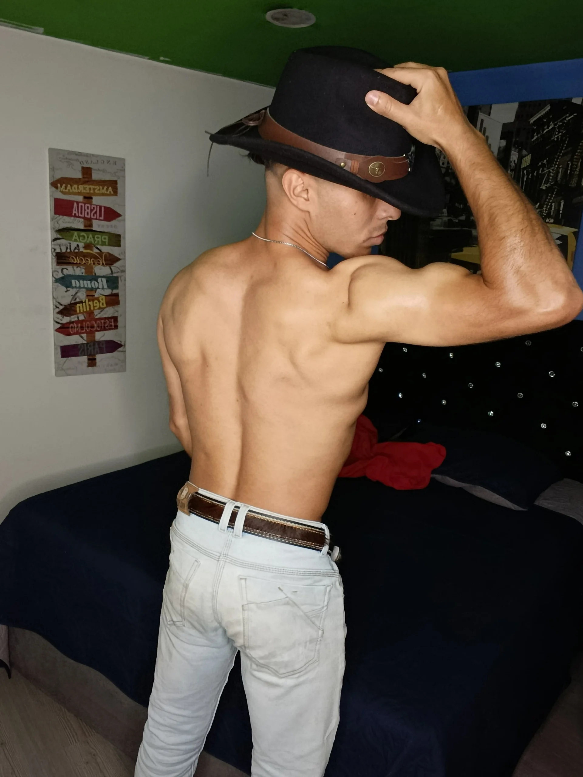 XXX Porn Photo of Nude x_harold_x 1