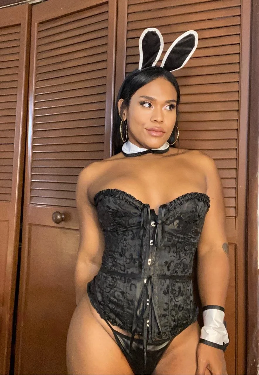XXX Porn Photo of Nude Ashleyroberst 36