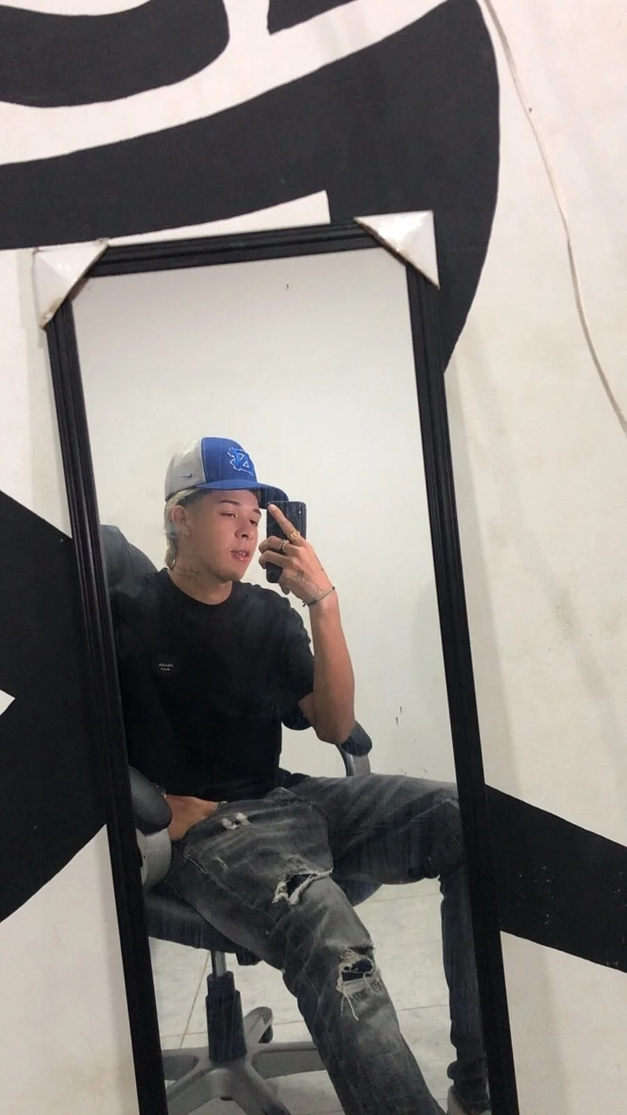 XXX Porn Photo of Nude Jaames_Boy 6