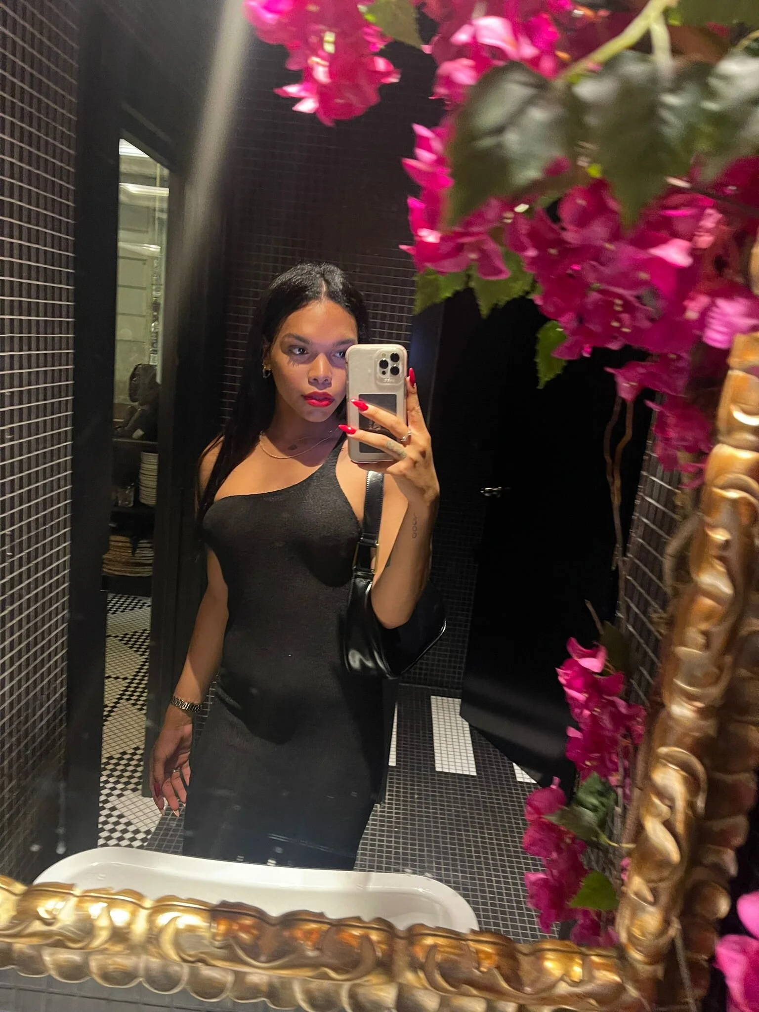 XXX Porn Photo of Nude xGabrielaLopex 9