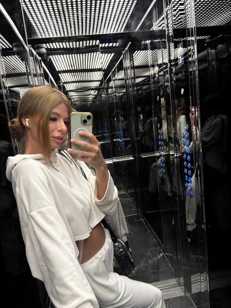 XXX Porn Photo of Nude diary_of_alyssa 10