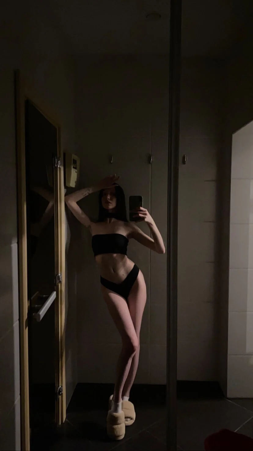 XXX Porn Photo of Nude Awwwrora 12