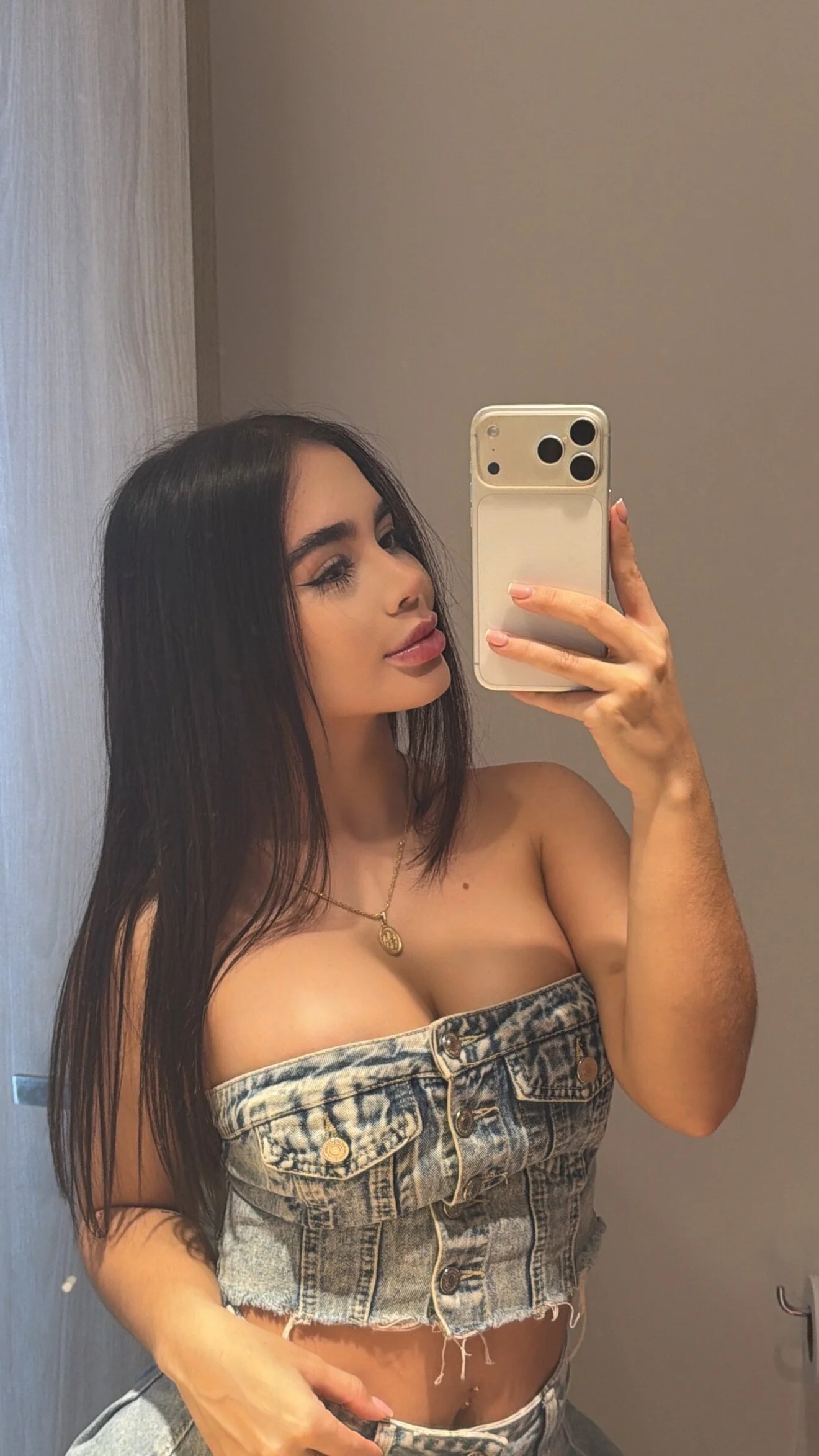 XXX Porn Photo of Nude MaddyMay_ 85