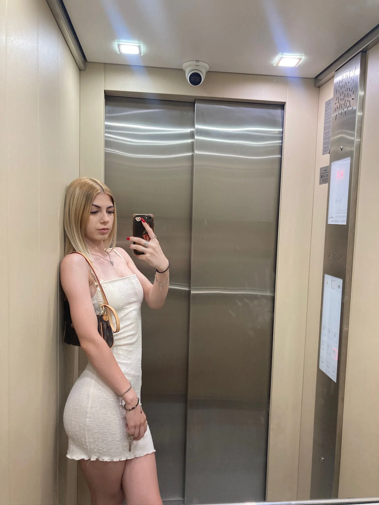 XXX Porn Photo of Nude KaylaBloom 2