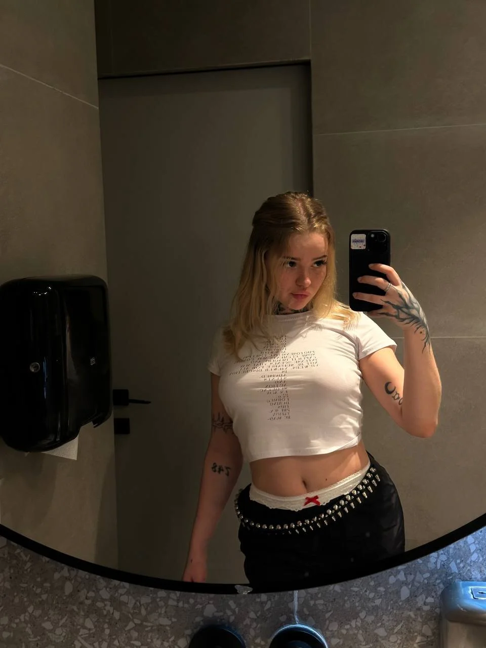 XXX Porn Photo of Nude bklfen 2
