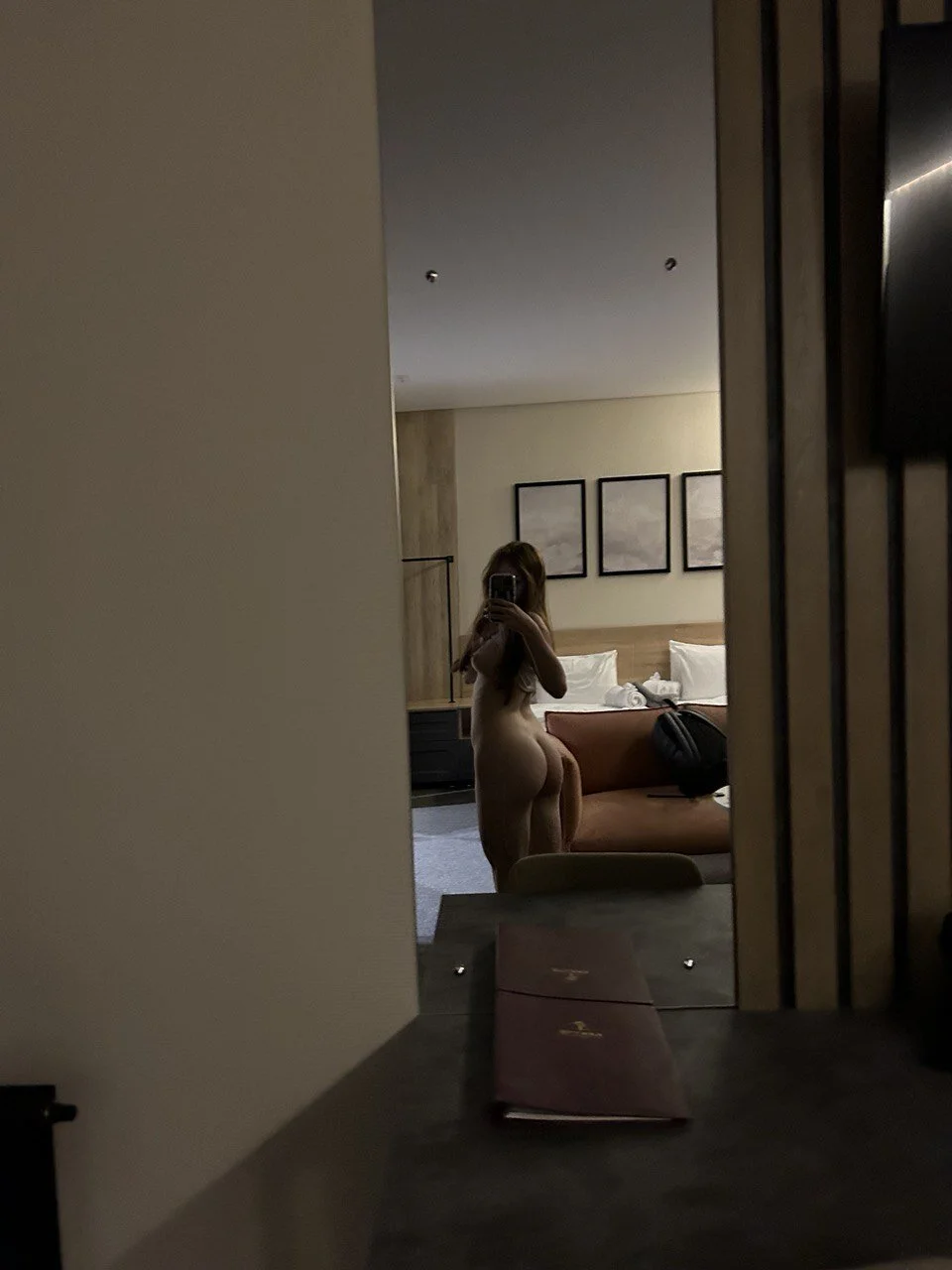 XXX Porn Photo of Nude elizabethgoddess 22